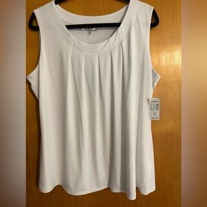 Jones Studio White Sleeveless Pleated Blouse